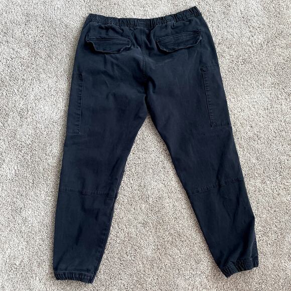 Abercrombie & Fitch  Men's Black Jogger Size M Disressed - Picture 2 of 16